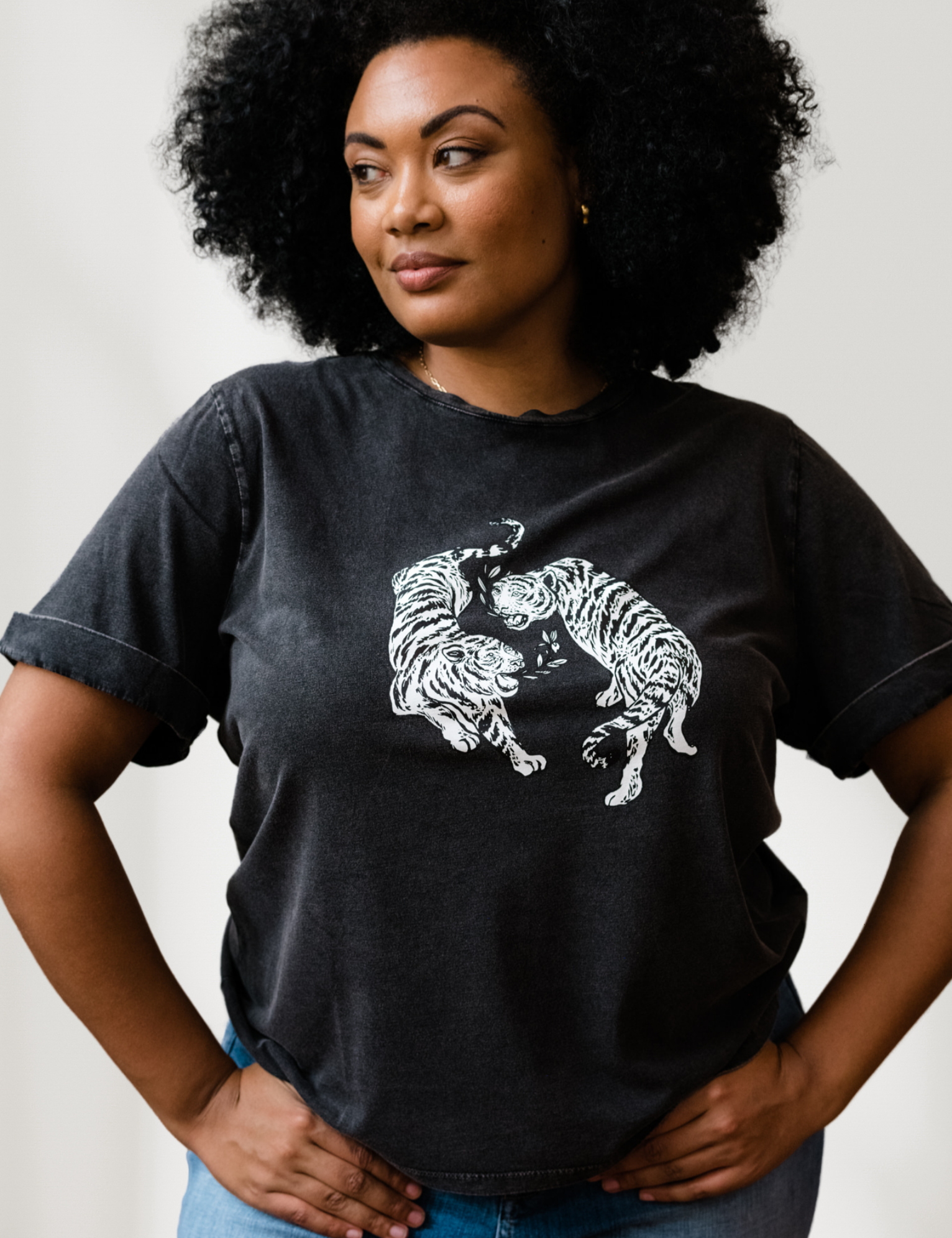 GloriaGraphicTee-WashedBlack-ABLE-13_69de854b-f7f9-440c-9b3b-f636776e21e4.png