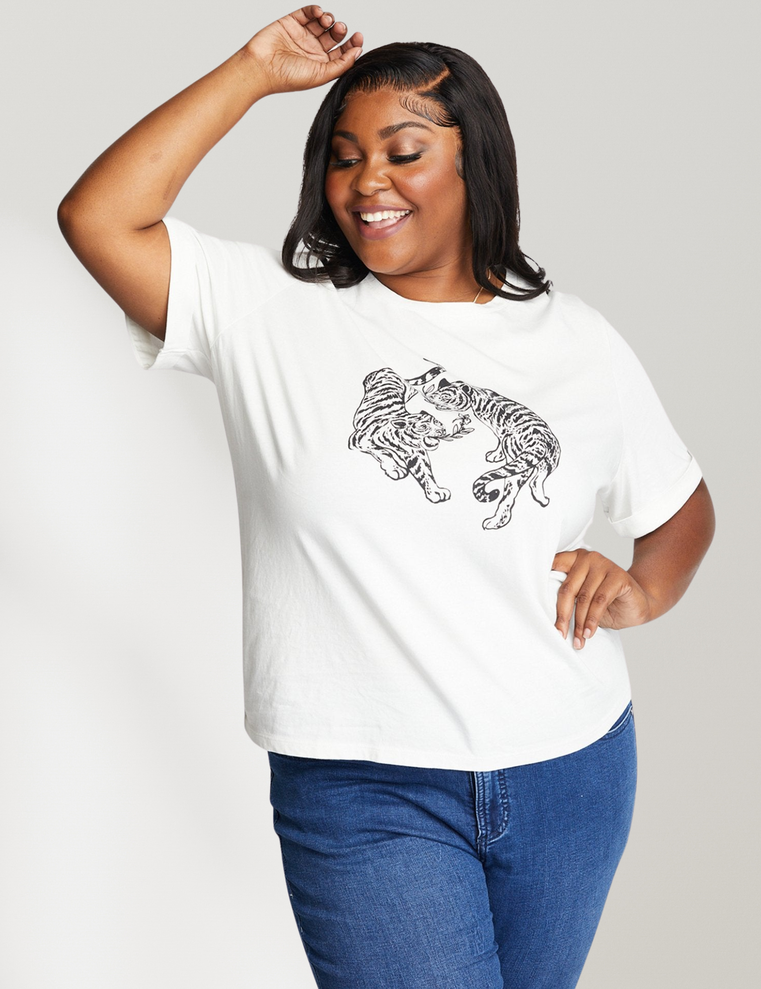 GloriaGraphicTee-White-ABLE-14_7b601937-6b93-47f4-b5c3-bb6f1305800a.png