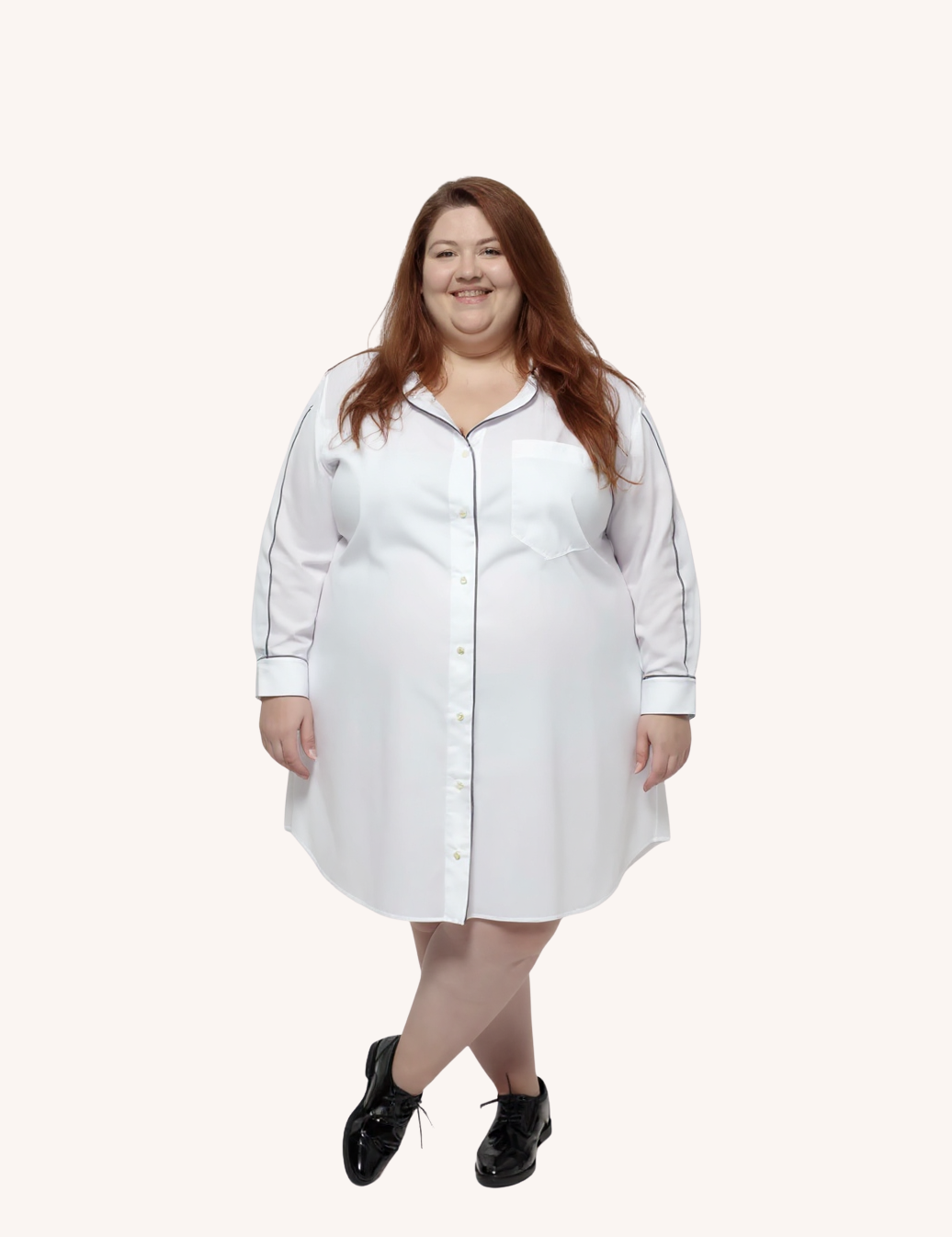 Model003_Front_01_see_rose_go_signature_piping_tunic_shirt_white_front_cropped.png