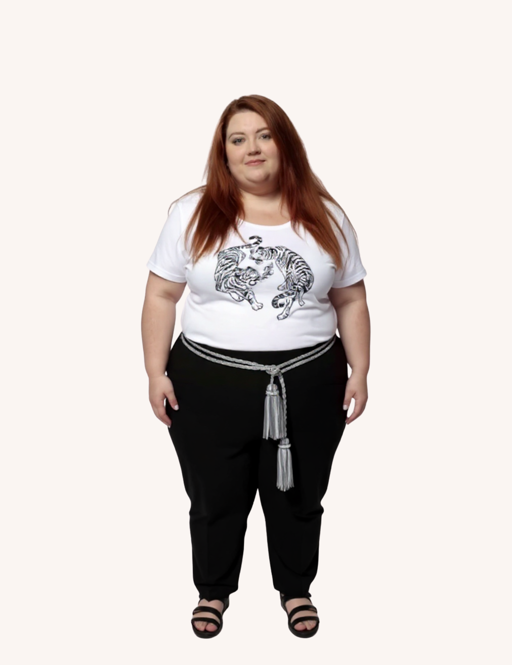 Model003_Front_03_b_w_2_front_cropped.png