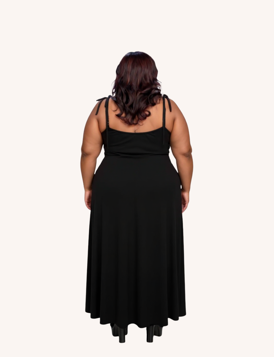 Model004_Back_02_b_w_32_back_cropped.png