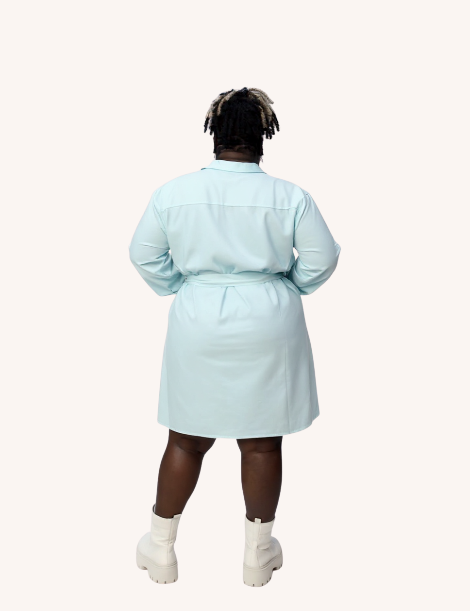 Model006_Back_002_outfit_49_back_cropped.png