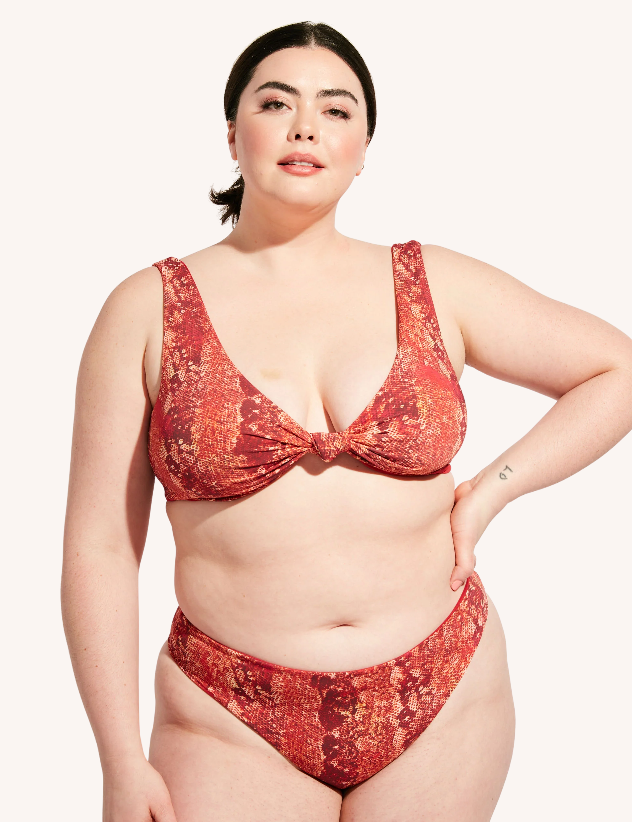 NomadsSwimwear-0219-Finals-631_693a142f-10f3-4085-82c6-fab28e7642f7.png
